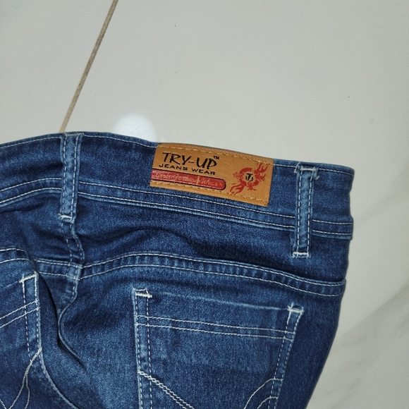 Jeans - Picture 11 of 14